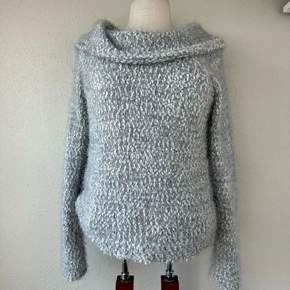 NWT Freshman Women’s Sweater
